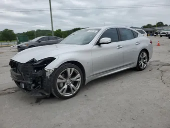 2018 Infiniti Q70 JN1BY1APXJM180183