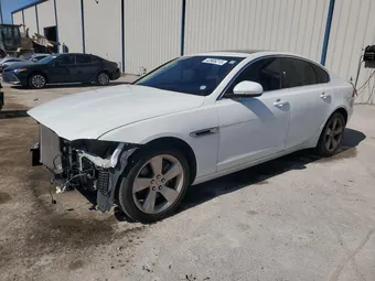 2018 Jaguar XF SAJBR4FX1JCY61635