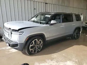 2025 Rivian R1S 7PDSGBBA4SN049237