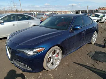 2019 Alfa Romeo Giulia ZARFAMBNXK7600855