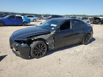 2017 Alfa Romeo Giulia ZARFAECN2H7550899