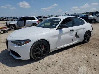 2020 Alfa Romeo Giulia ZARFAMBN1L7636628