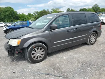 2016 Chrysler Town & Country 2C4RC1BG5GR135408