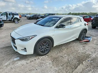 2018 Infiniti QX30 SJKCH5CP2JA044425