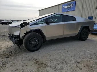 2024 Tesla Cybertruck 7G2CEHED0RA050866