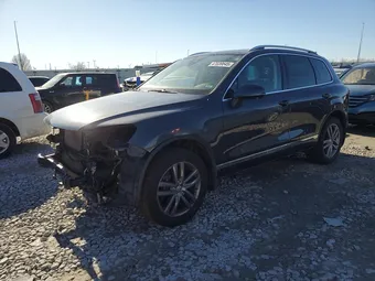 2016 Volkswagen Touareg WVGEF9BP7GD011871