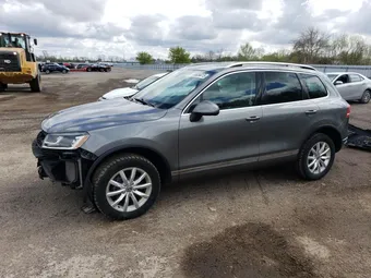 2015 Volkswagen Touareg WVGEP9BP9FD005856