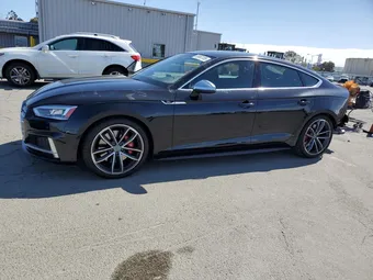 2018 Audi RS5 WAUB4CF53JA050014