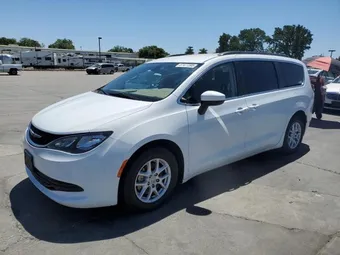 2020 Chrysler Voyager 2C4RC1DG5LR261274