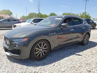 2017 Maserati Levante ZN661YUL3HX230501
