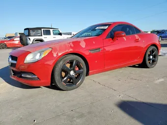 2015 Mercedes-Benz SLK-Class WDDPK4HA8FF108049