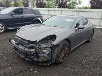 2016 Porsche Panamera WP0AB2A72GL050235
