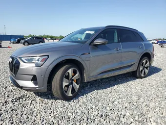2022 Audi e-tron WA1LAAGE8NB002750