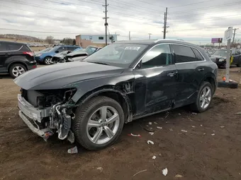 2019 Audi e-tron WA1LAAGE0KB021160