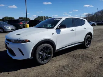2024 Dodge Hornet ZACPDFCW6R3A20015