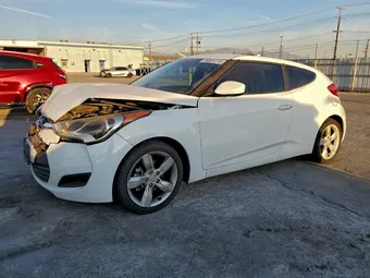 2015 Hyundai Veloster KMHTC6AD1FU224674