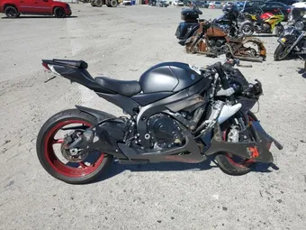 2017 Suzuki GSXR600 JS1GN7FAXH2100643