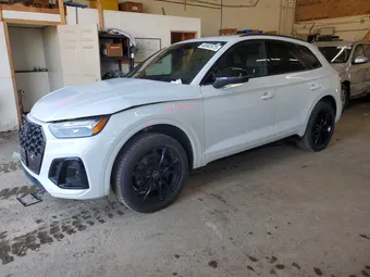 2022 Audi SQ5 WA1B4AFY6N2125641