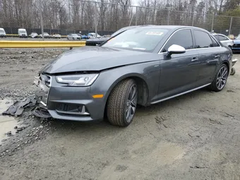 2018 Audi RS4 WAUC4AF49JA134239