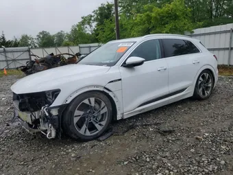 2021 Audi e-tron WA1AAAGE2MB037094