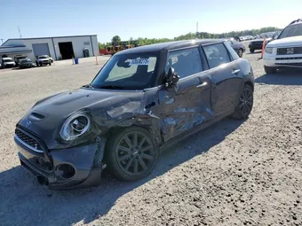 2020 Mini 5-Door WMWXU9C02L2M29164
