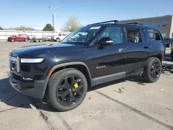 2023 Rivian R1S 7PDSGABA3PN025254