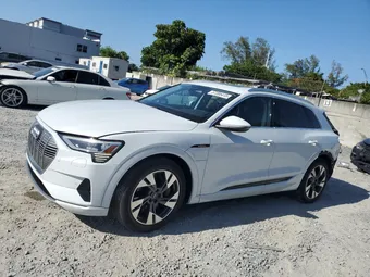 2022 Audi e-tron WA1AAAGE0NB023860