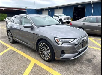 2019 Audi e-tron WA1VABGE0KB011XXX