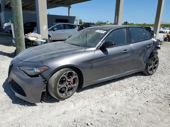 2022 Alfa Romeo Giulia ZARFAMBN6N7657347