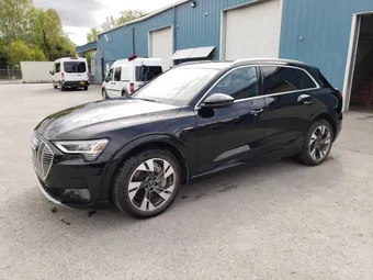 2022 Audi e-tron WA1AAAGE3NB023710