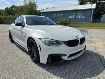 2015 BMW M4 WBS3R9C58FK332532