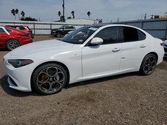 2022 Alfa Romeo Giulia ZARFANBNXN7665165