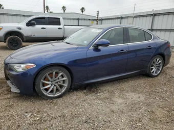 2017 Alfa Romeo Giulia ZARFAEBN8H7551881