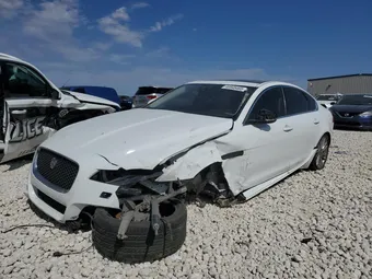 2016 Jaguar XF SAJBE4BV7GCY02579