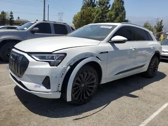 2019 Audi e-tron WA1VABGE8KB009661