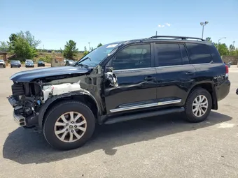 2018 Toyota Land Cruiser JTMCY7AJ1J4064600