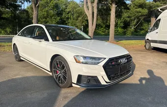 2020 Audi S8 WAU8SAF82LN011960