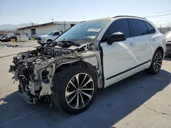2018 Bentley Bentayga SJAAC2ZV3JC016779
