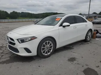 2019 Mercedes-Benz A-Class WDD3G4EB5KW002133