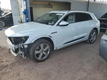 2019 Audi e-tron WA1VAAGEXKB014256