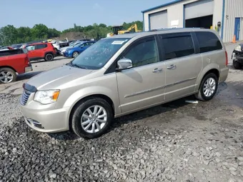 2016 Chrysler Town & Country 2C4RC1GG3GR233152