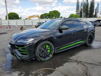 2021 Lamborghini URUS ZPBUA1ZL5MLA11073