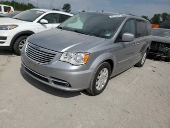 2016 Chrysler Town & Country 2C4RC1BG3GR288952