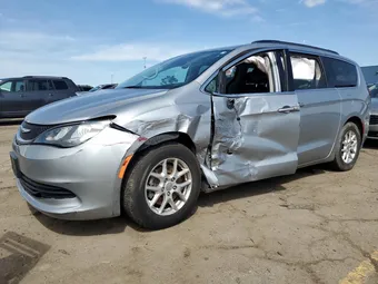 2020 Chrysler Voyager 2C4RC1DG2LR260583