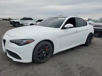 2022 Alfa Romeo Giulia ZARFAMBN1N7663010