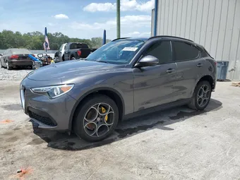 2018 Alfa Romeo Stelvio ZASFAKNN8J7B86006
