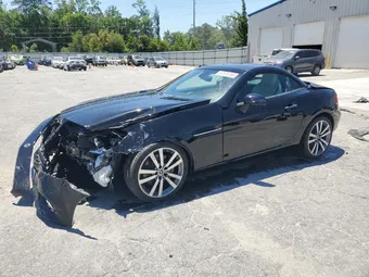 2019 Mercedes-Benz SLC WDDPK3JA3KF160252