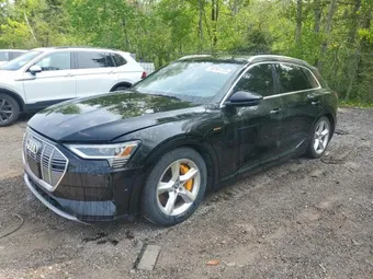 2019 Audi e-tron WA1VAAGE8KB008858