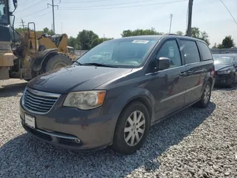 2015 Chrysler Town & Country 2C4RC1BG4FR730944