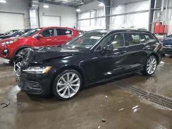 2020 Volvo V60 YV1102EK2L2361873